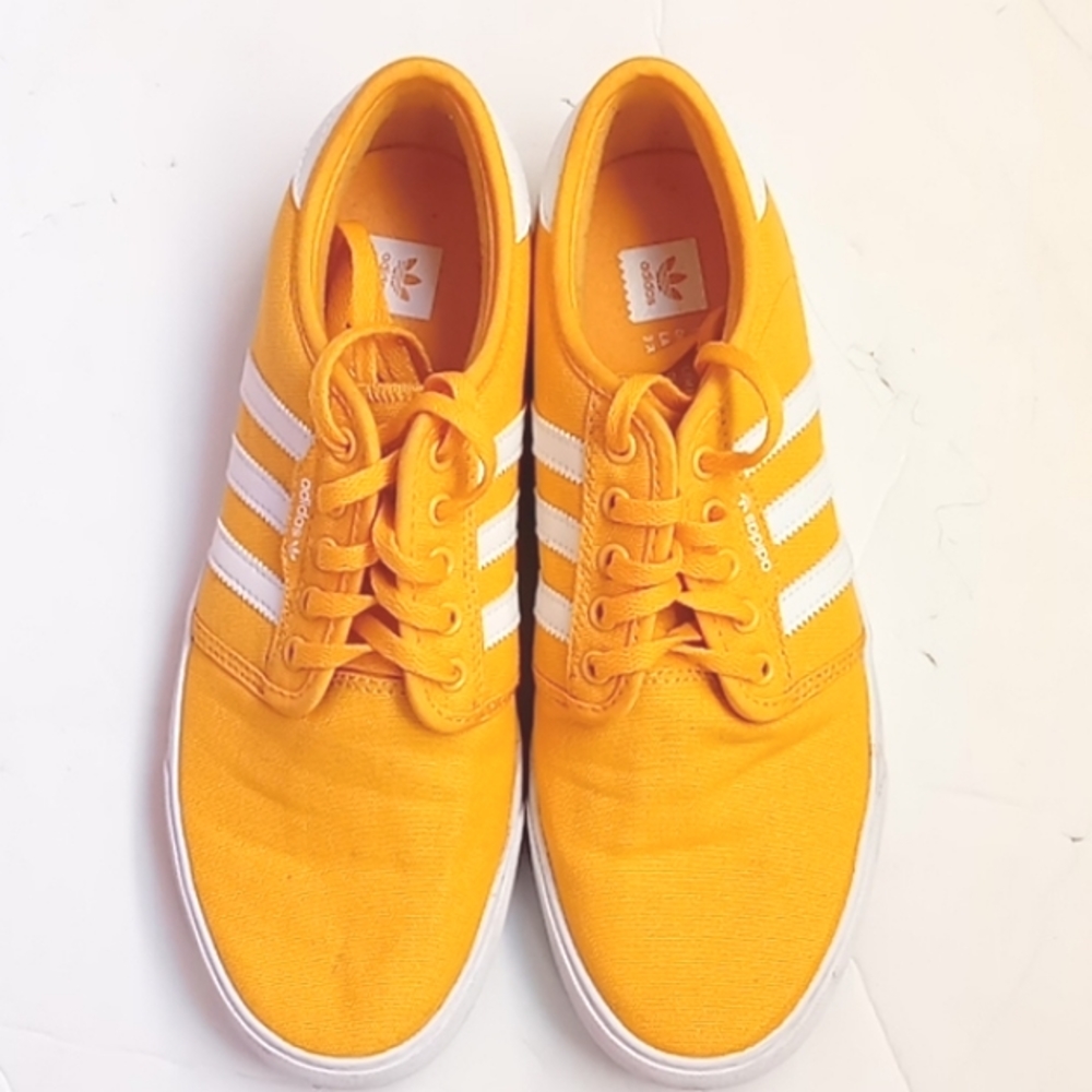 Adidas canvas sneakers sz 8